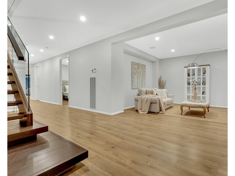 4 Hamersley Road, Craigieburn VIC 3064