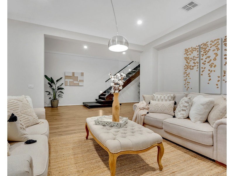 4 Hamersley Road, Craigieburn VIC 3064