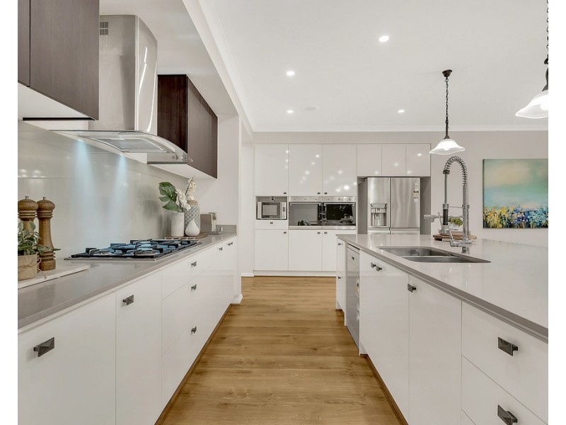 4 Hamersley Road, Craigieburn VIC 3064