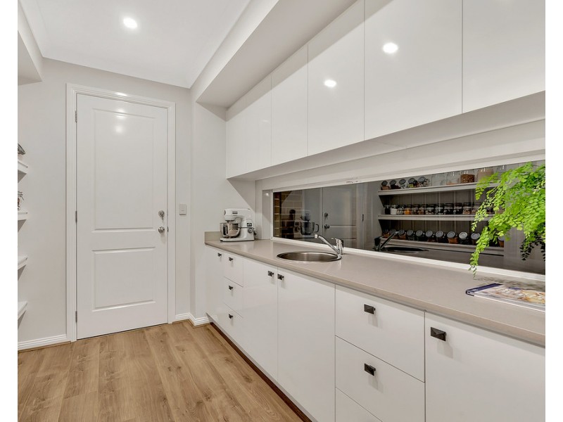 4 Hamersley Road, Craigieburn VIC 3064