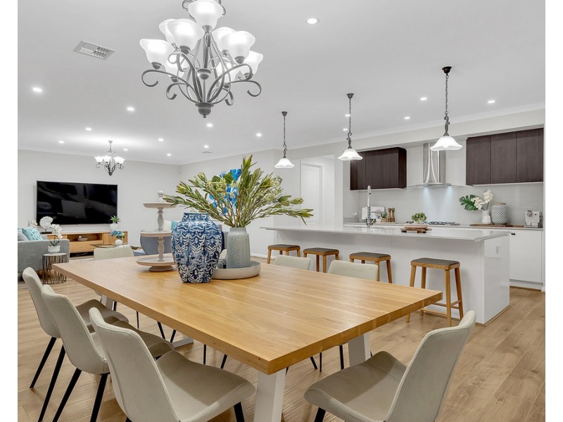 4 Hamersley Road, Craigieburn VIC 3064