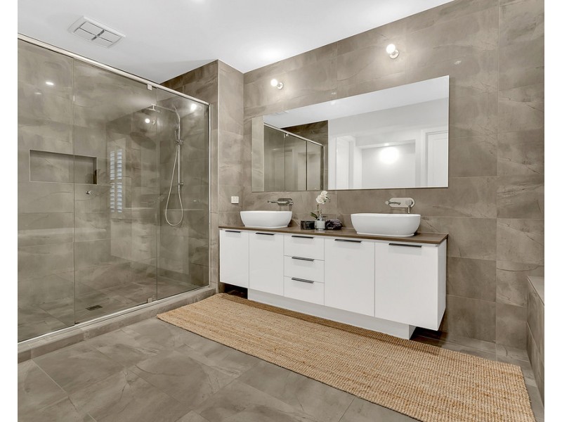 4 Hamersley Road, Craigieburn VIC 3064