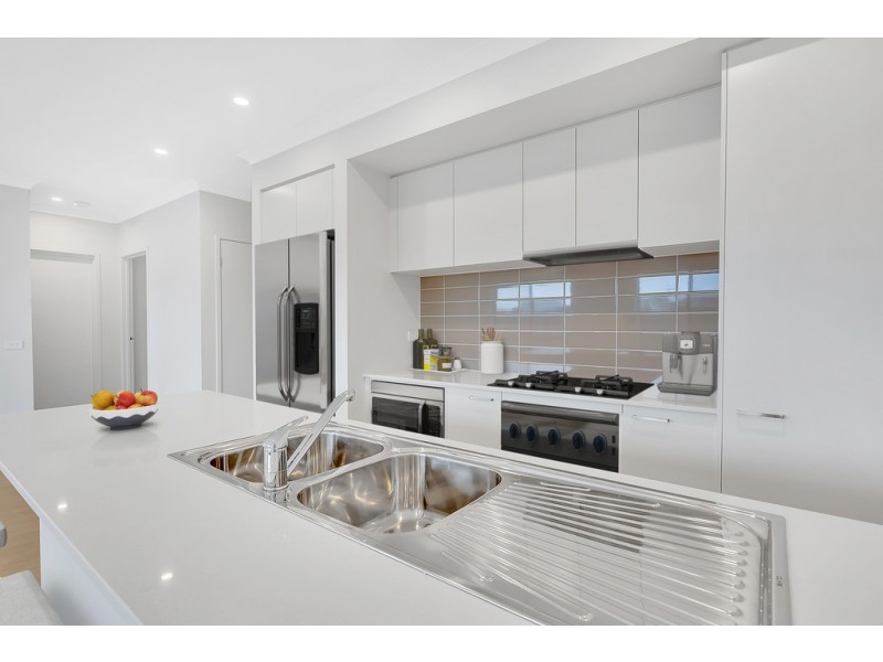 14 Wollemia Street, Craigieburn VIC 3064