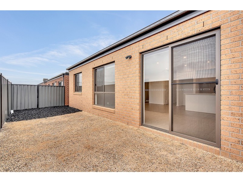 14 Wollemia Street, Craigieburn VIC 3064