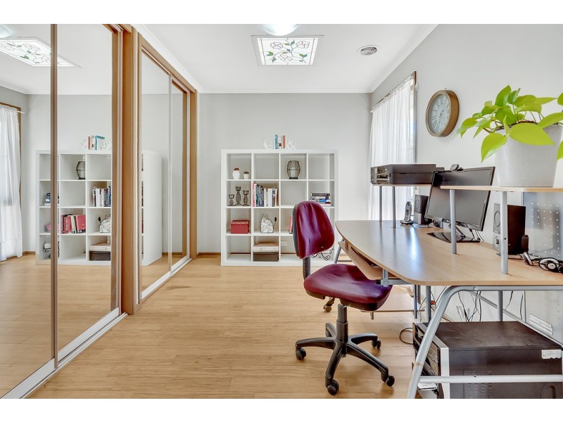 51 Edington Way, Craigieburn VIC 3064