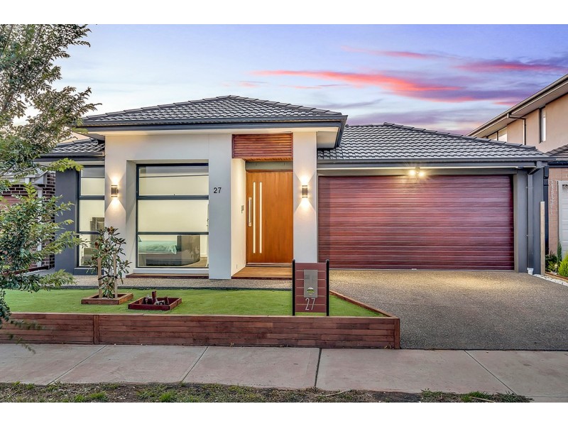 27 Birdsong Avenue, Mickleham VIC 3064