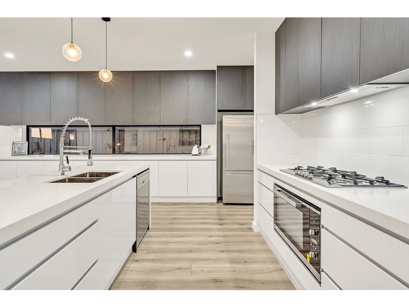 27 Birdsong Avenue, Mickleham VIC 3064