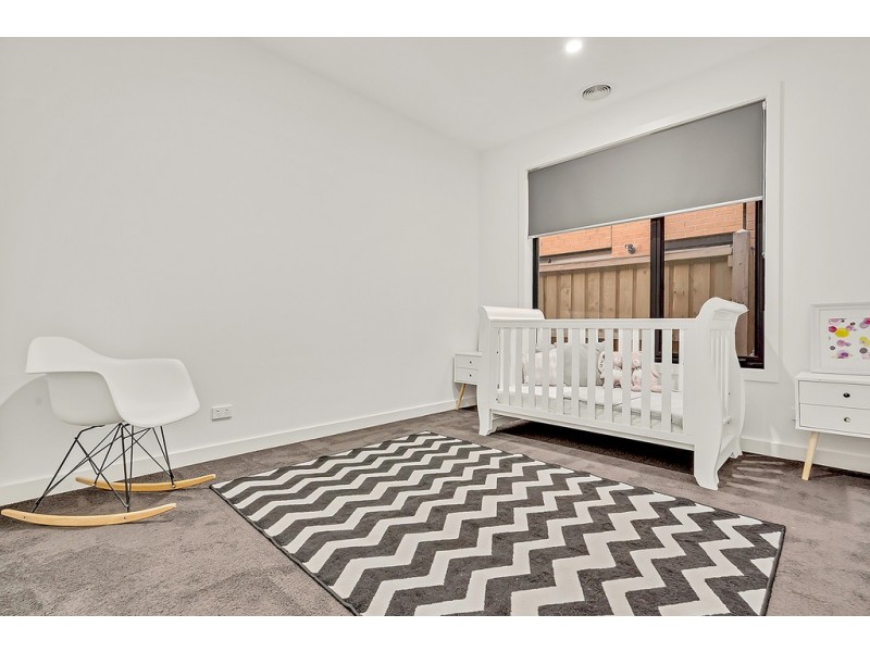 27 Birdsong Avenue, Mickleham VIC 3064