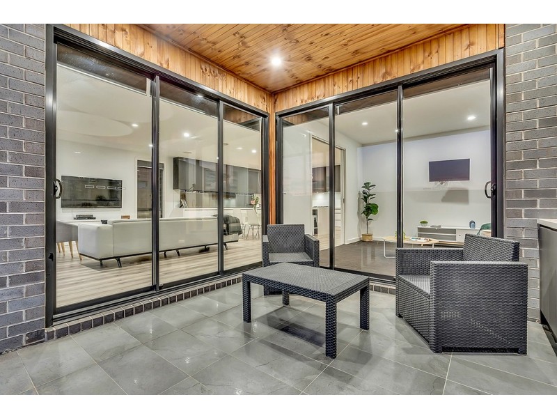 27 Birdsong Avenue, Mickleham VIC 3064