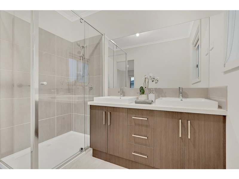 21 Gardner Terrace, Craigieburn VIC 3064