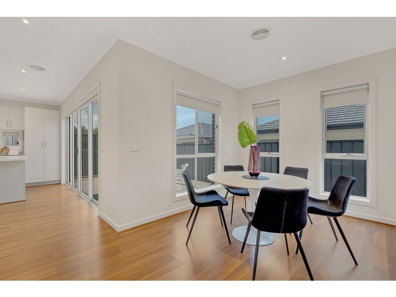 21 Gardner Terrace, Craigieburn VIC 3064