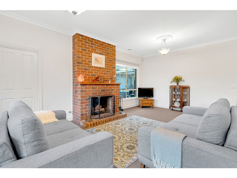 12 Chelmsford Court, Craigieburn VIC 3064