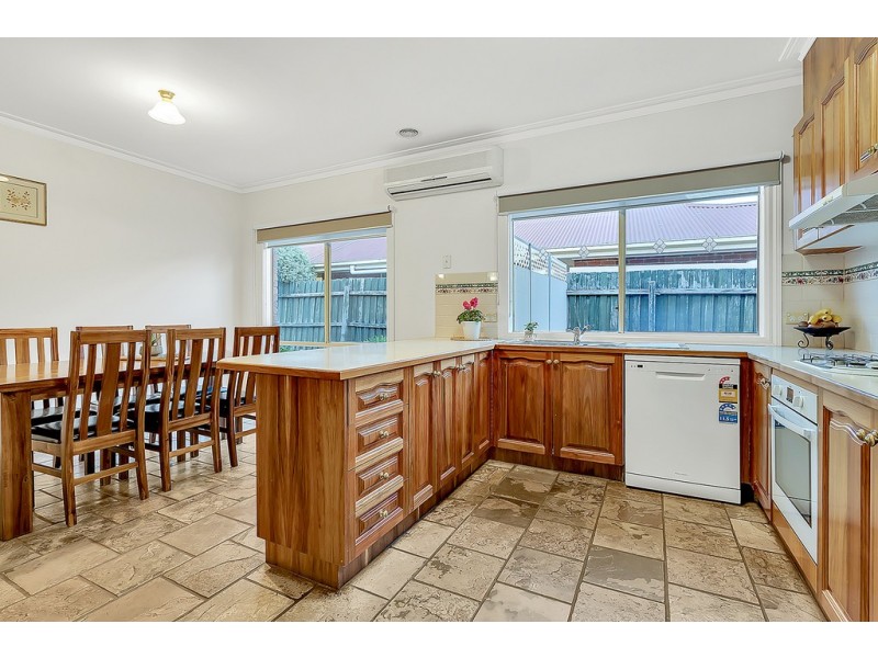 12 Chelmsford Court, Craigieburn VIC 3064