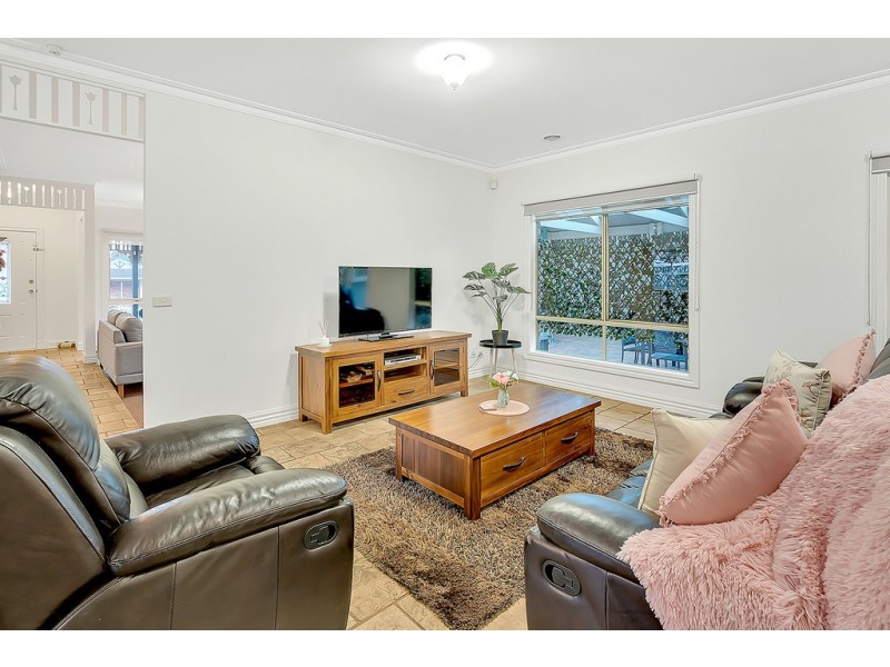 12 Chelmsford Court, Craigieburn VIC 3064