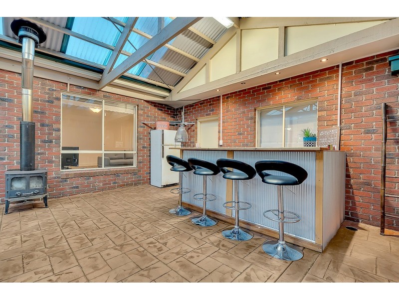 12 Chelmsford Court, Craigieburn VIC 3064