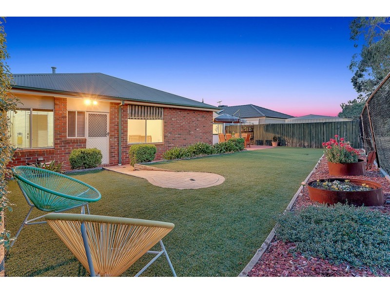 12 Chelmsford Court, Craigieburn VIC 3064