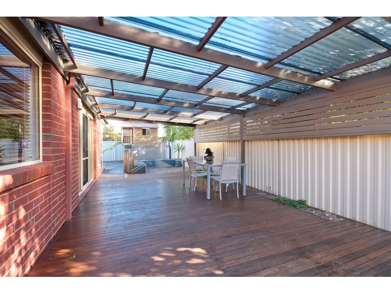 16 Botanic Rise, Craigieburn VIC 3064