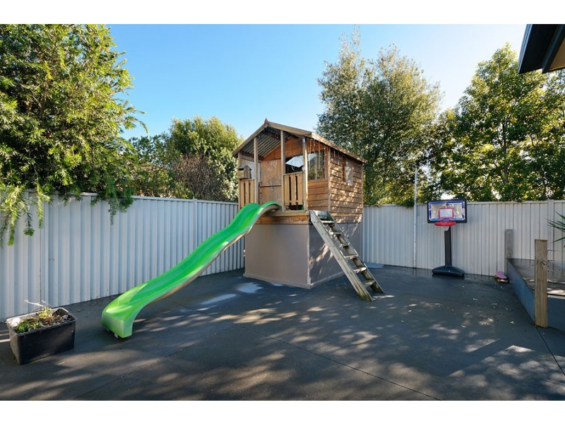 16 Botanic Rise, Craigieburn VIC 3064