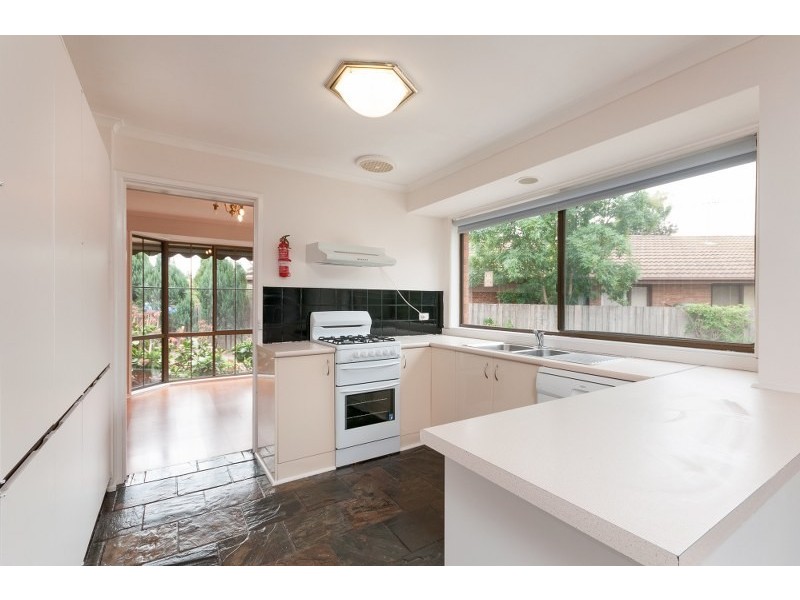 4 Axminster Drive, Craigieburn VIC 3064