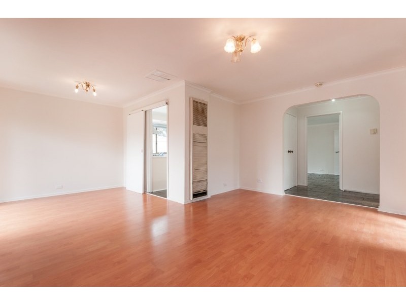 4 Axminster Drive, Craigieburn VIC 3064