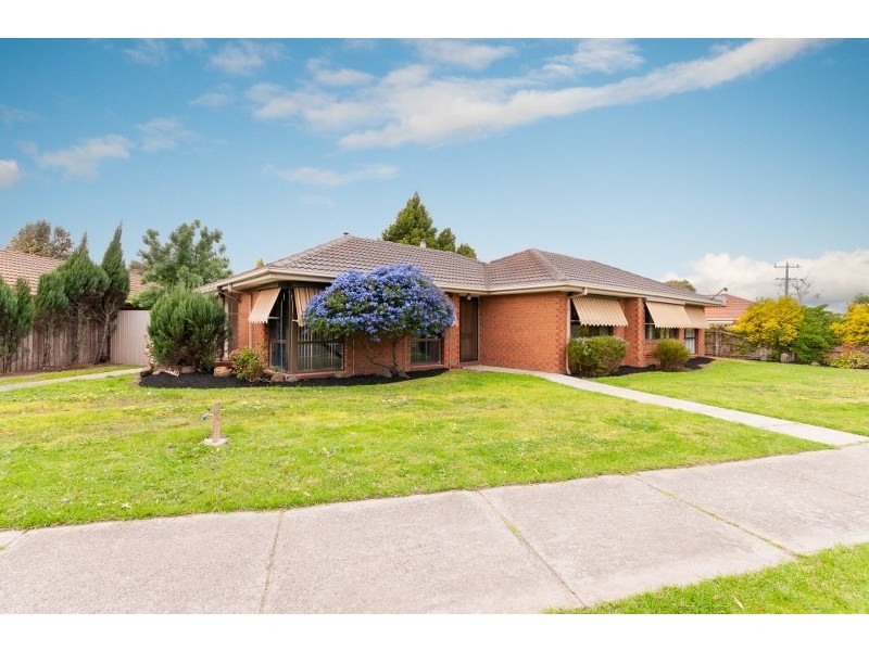 4 Axminster Drive, Craigieburn VIC 3064