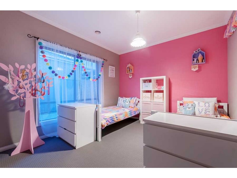 8 Coventry Lane, Craigieburn VIC 3064