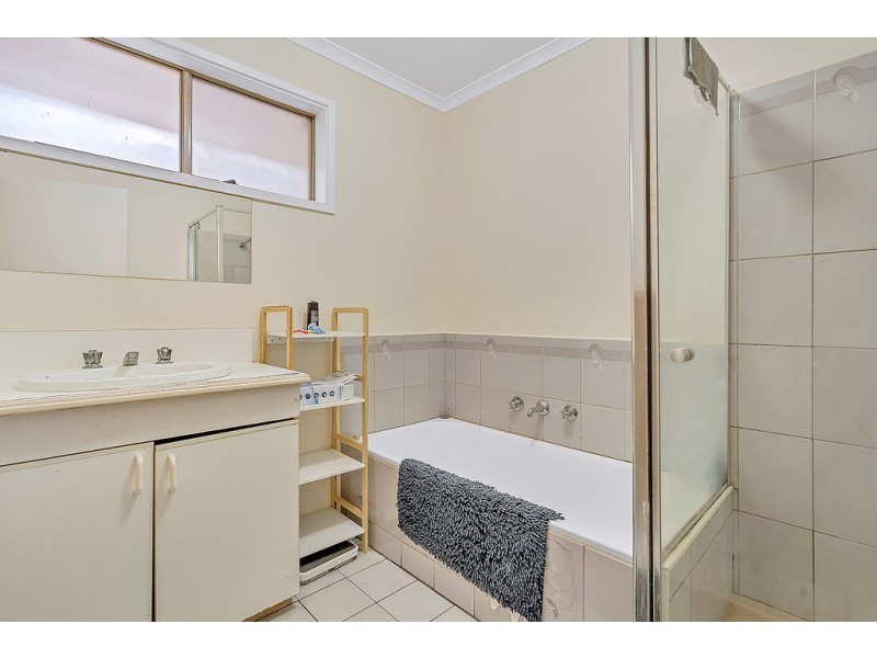 5 Ealing Close, Craigieburn VIC 3064