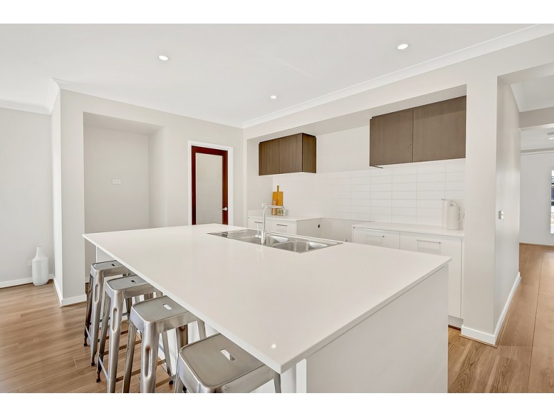 17 Mottlecah Circuit, Craigieburn VIC 3064