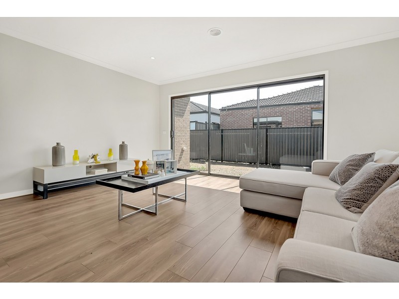 17 Mottlecah Circuit, Craigieburn VIC 3064