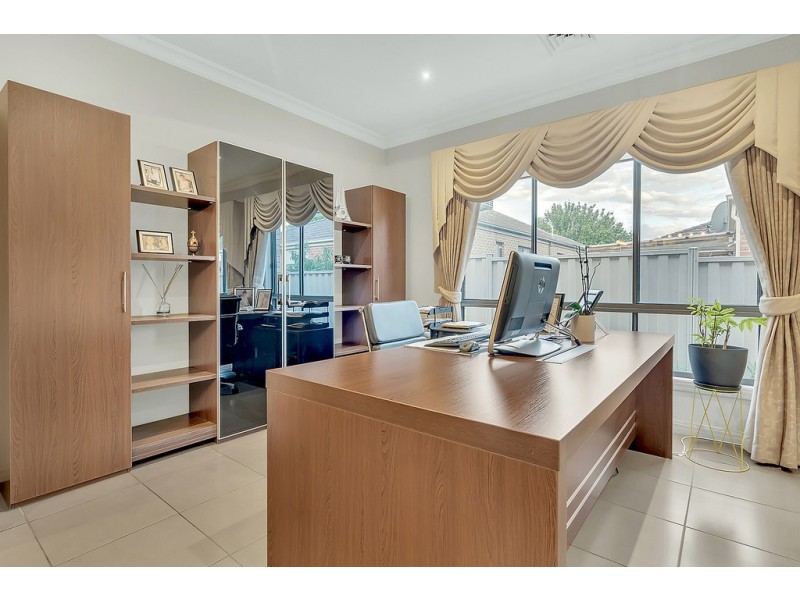28 St Andrews Drive, Craigieburn VIC 3064