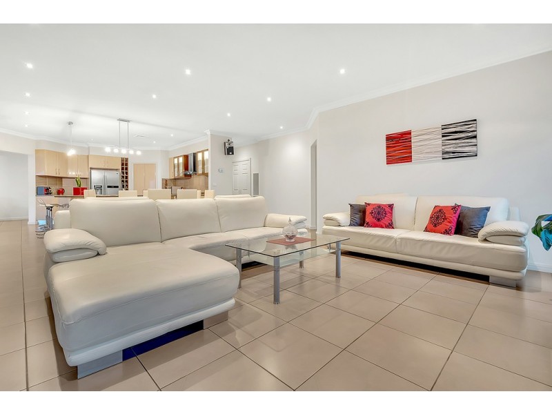 28 St Andrews Drive, Craigieburn VIC 3064