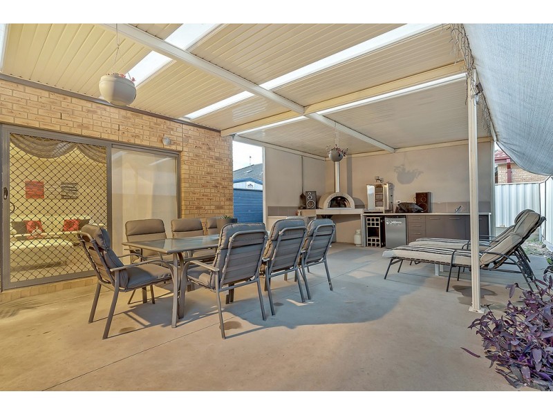 28 St Andrews Drive, Craigieburn VIC 3064