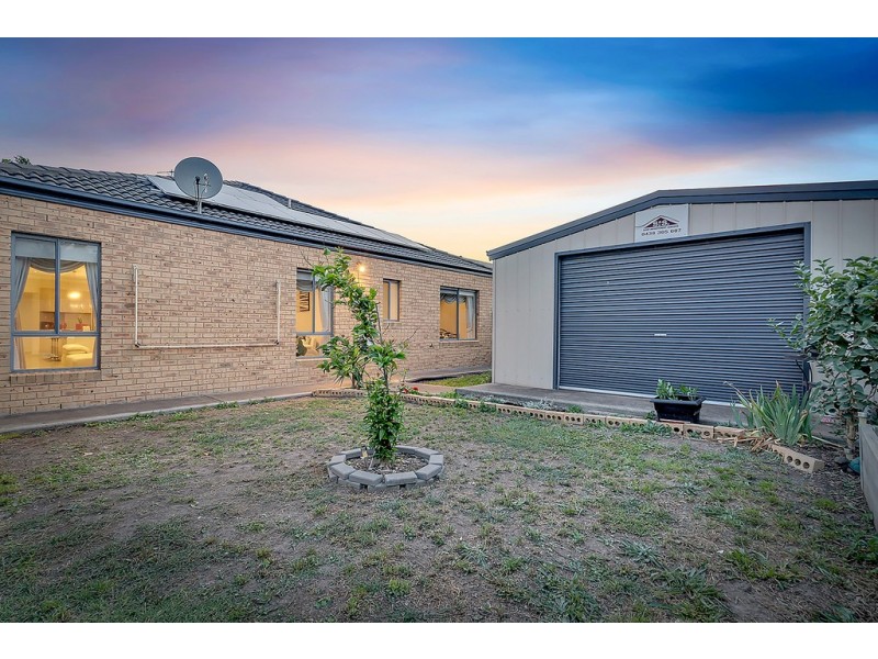 28 St Andrews Drive, Craigieburn VIC 3064