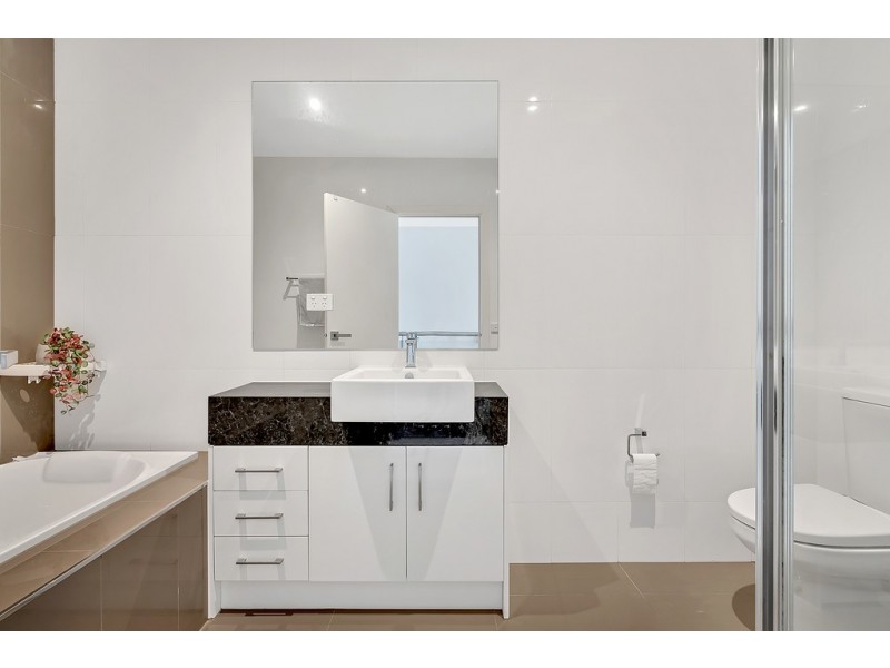 5A Huntington Drive, Craigieburn VIC 3064