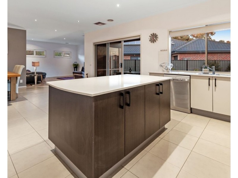 29 Highbury circuit, Craigieburn VIC 3064