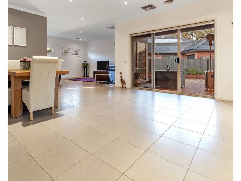 29 Highbury circuit, Craigieburn VIC 3064