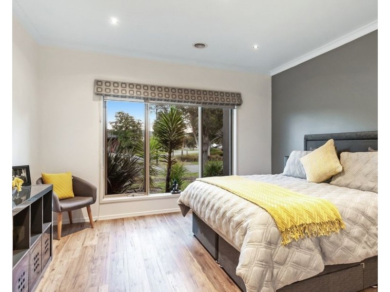 29 Highbury circuit, Craigieburn VIC 3064