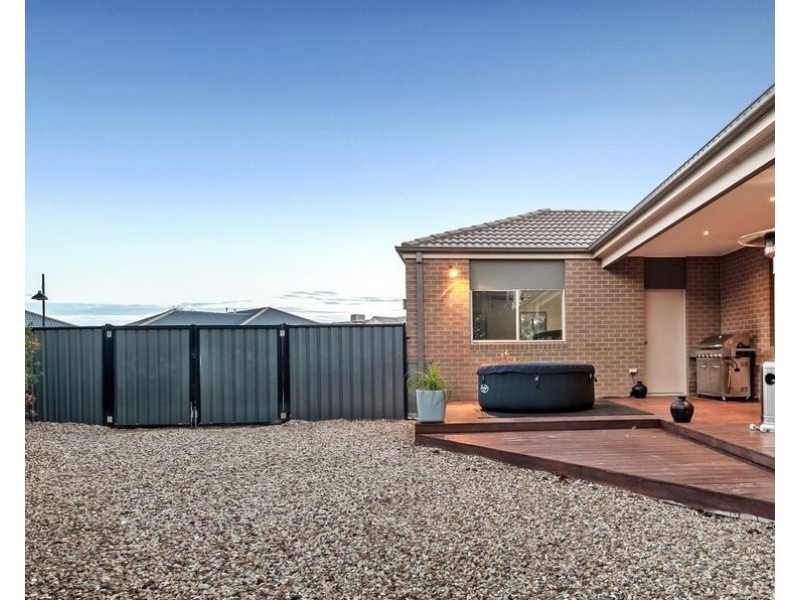29 Highbury circuit, Craigieburn VIC 3064