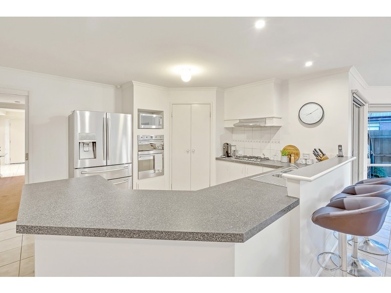 16 Bristol Mews, Craigieburn VIC 3064