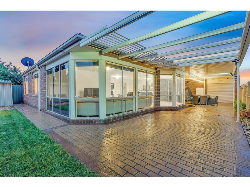 16 Bristol Mews, Craigieburn VIC 3064