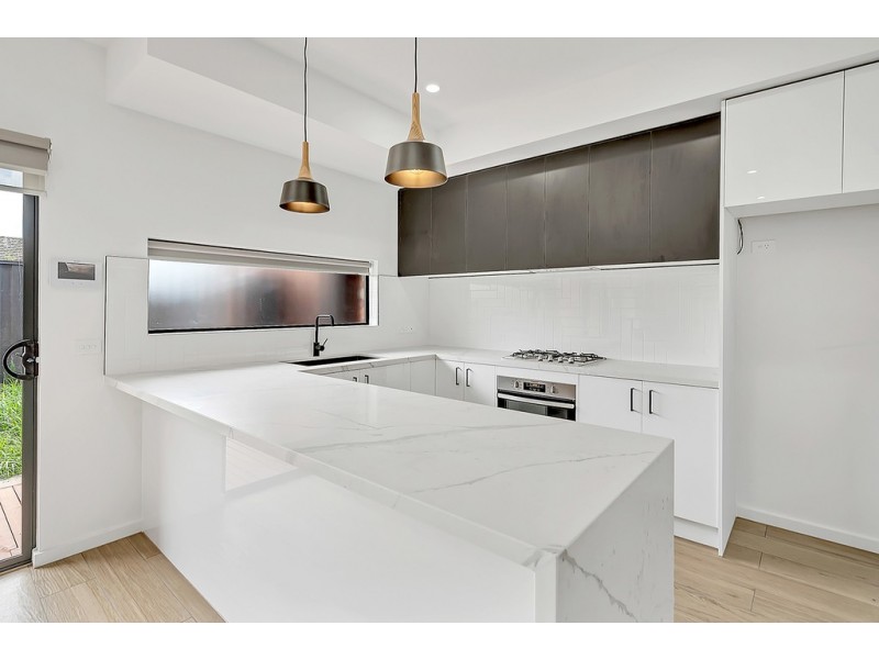 2/44 Glen Street, Glenroy VIC 3046