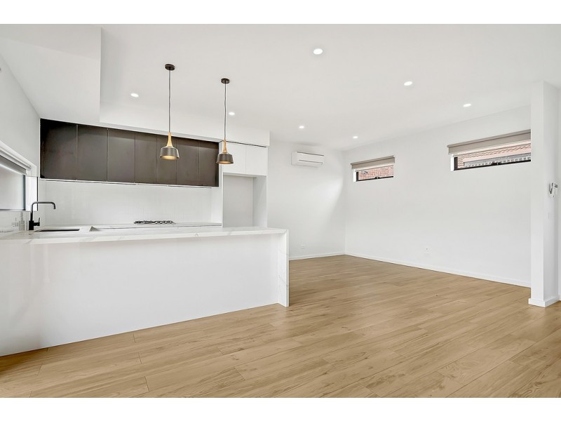 2/44 Glen Street, Glenroy VIC 3046