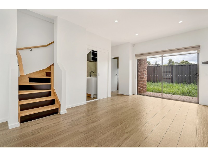 2/44 Glen Street, Glenroy VIC 3046