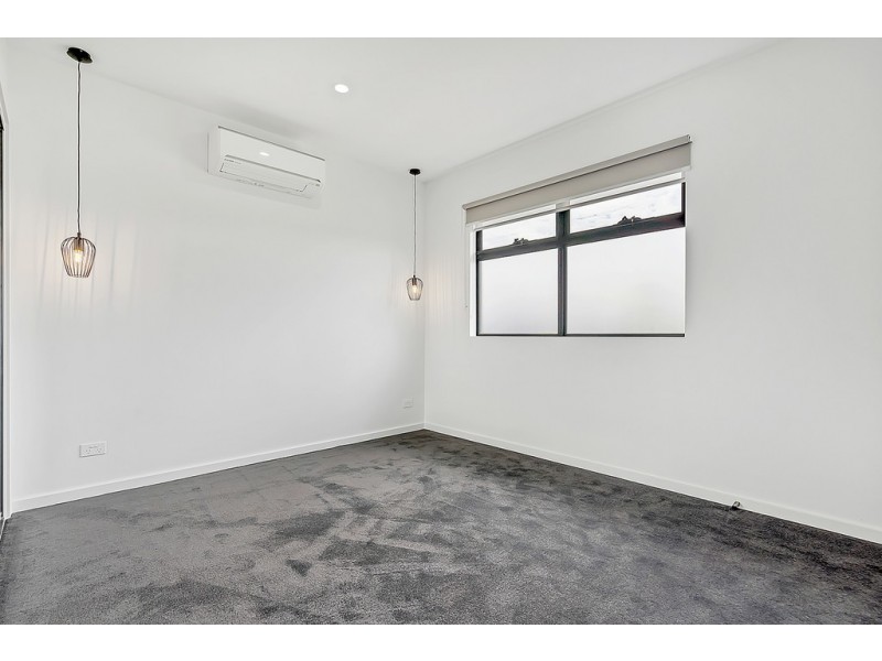 2/44 Glen Street, Glenroy VIC 3046