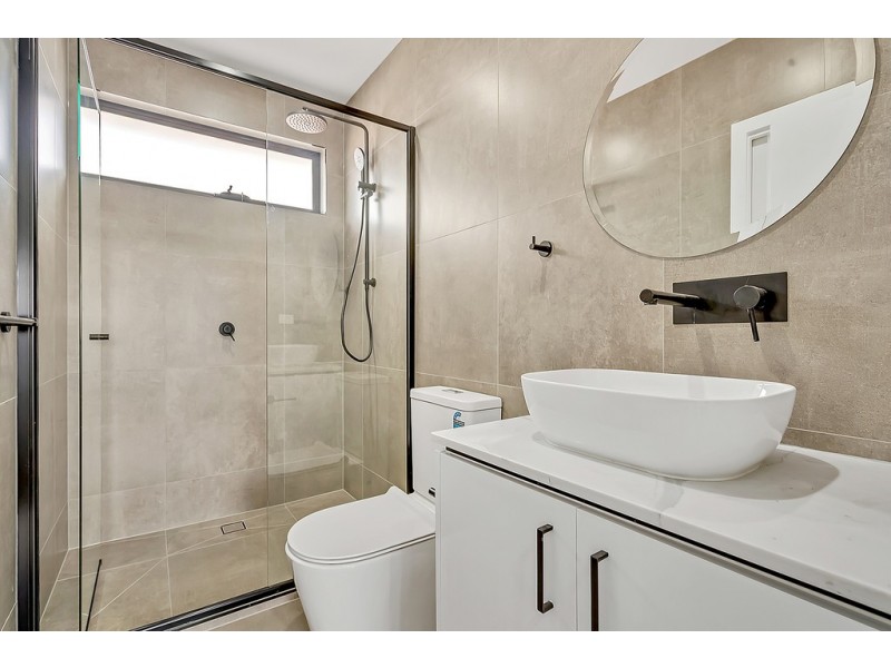 2/44 Glen Street, Glenroy VIC 3046