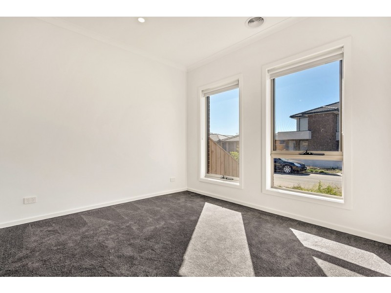 22 Bisham Street, Mickleham VIC 3064