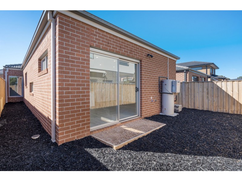 22 Bisham Street, Mickleham VIC 3064