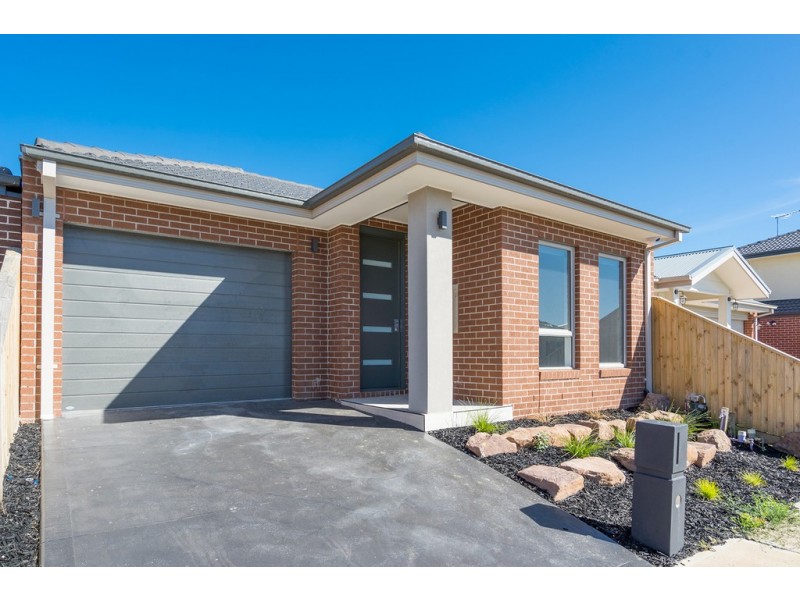22 Bisham Street, Mickleham VIC 3064