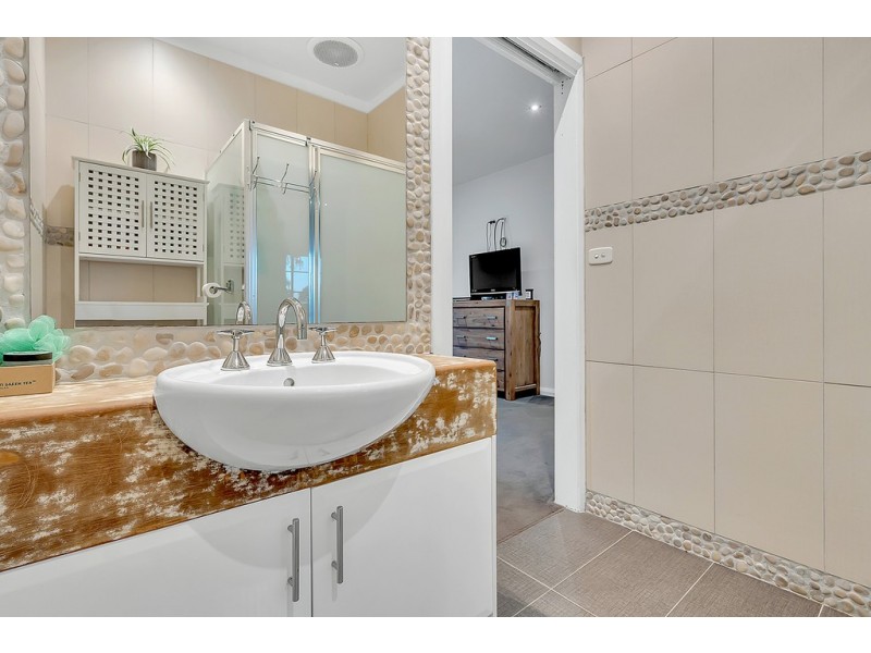 5 Creekwood Drive, Craigieburn VIC 3064