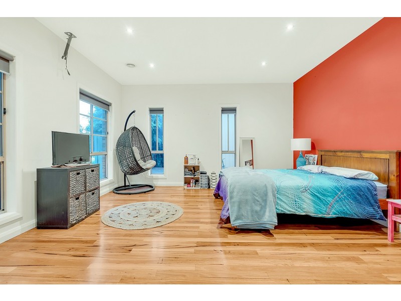 5 Creekwood Drive, Craigieburn VIC 3064